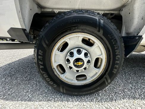 Used 2018 Chevrolet Silverado 2500 W/T AWD/4WD image 60