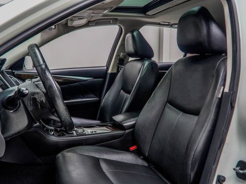 Used 2018 INFINITI Q50 Luxe w/ Essential Package (3.0T Luxe) RWD image 36