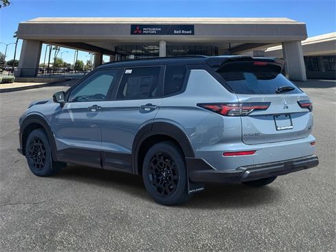 New 2025 Mitsubishi Outlander Trail Edition image 2