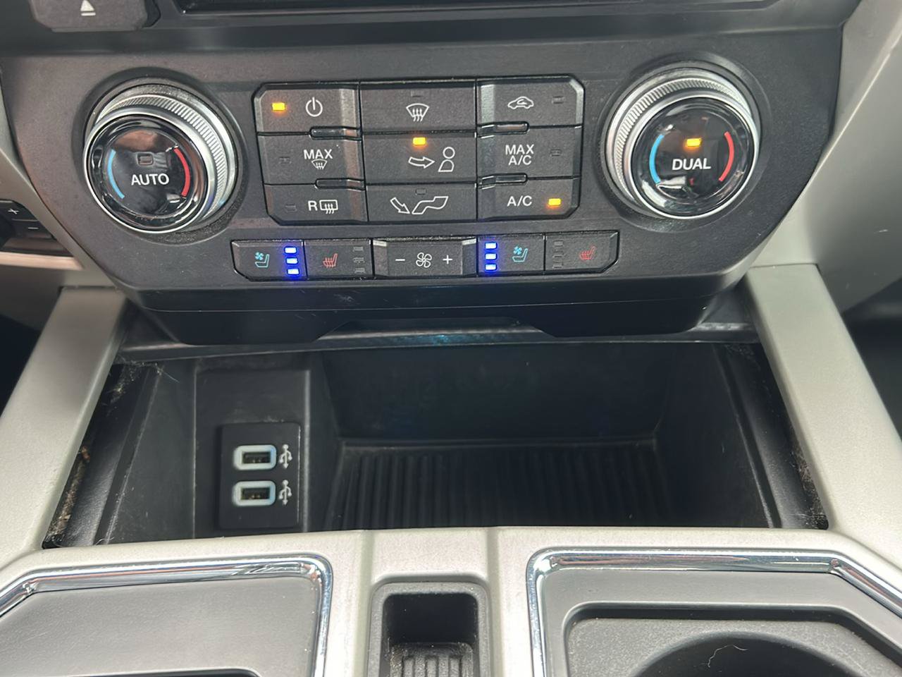 Used 2018 Ford F150 Lariat w/ Equipment Group 502A Luxury AWD/4WD image 19