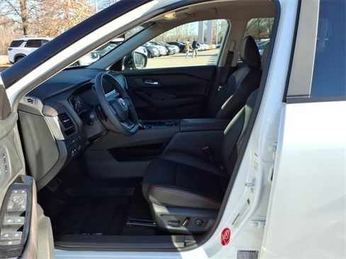 Certified 2025 Nissan Rogue SV w/ Rock Creek Premium Package image 4