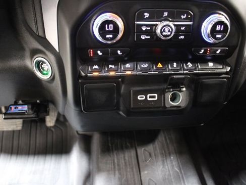Used 2022 GMC Sierra 1500 SLE image 33