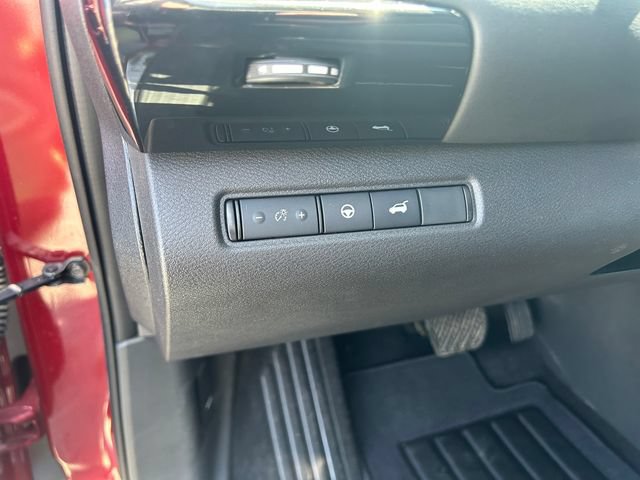 Used 2023 Nissan Pathfinder SV w/ SV Premium Package AWD/4WD image 58