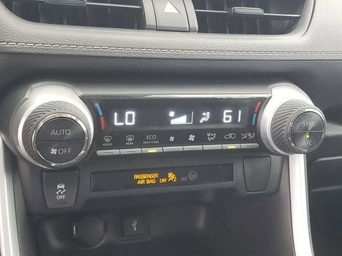 Used 2020 Toyota RAV4 LE w/ All Weather Liner Package AWD/4WD image 29