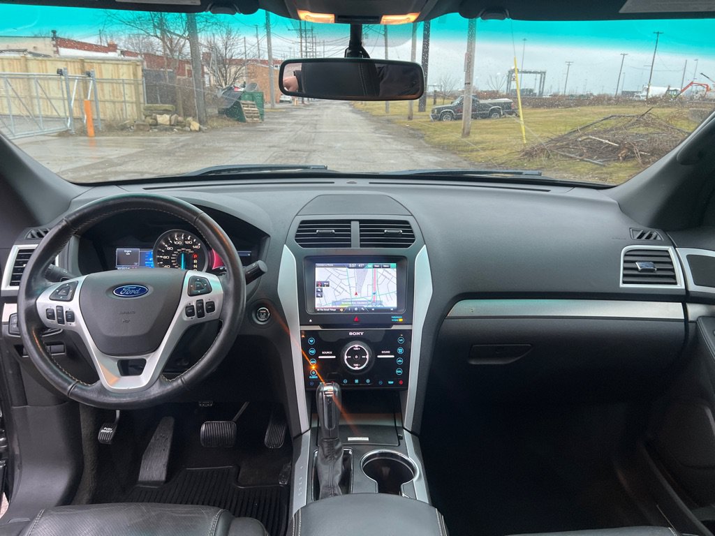 Used 2015 Ford Explorer Sport w/ Equipment Group 401A AWD/4WD image 9