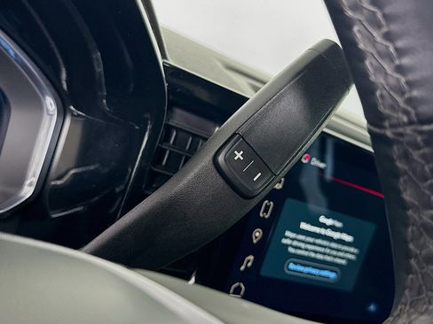 Used 2023 GMC Sierra 1500 Elevation image 24