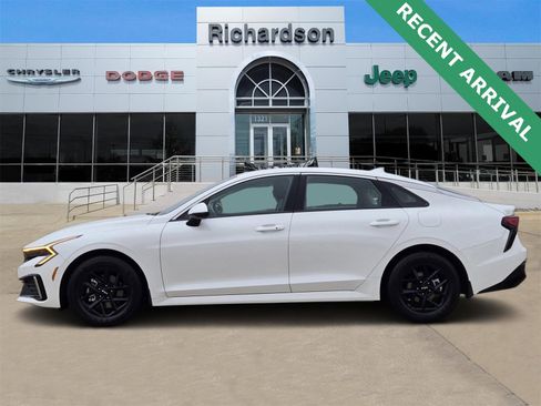 Used 2025 Kia K5 LXS image 3