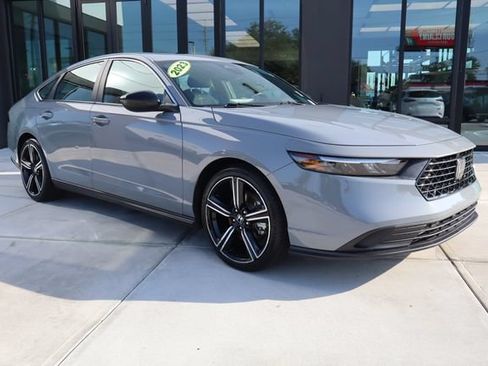 Used 2023 Honda Accord Sport image 1