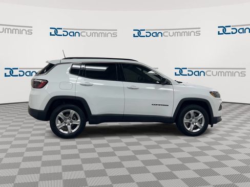 Used 2023 Jeep Compass Latitude AWD/4WD image 9
