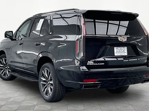 Used 2024 Cadillac Escalade Sport AWD/4WD image 13