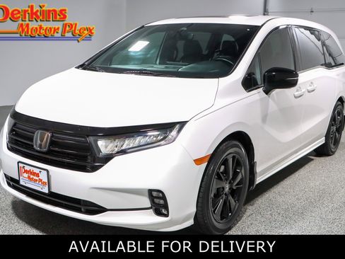 Used 2024 Honda Odyssey Sport image 1