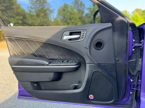 Used 2018 Dodge Charger R/T Scat Pack RWD image 21