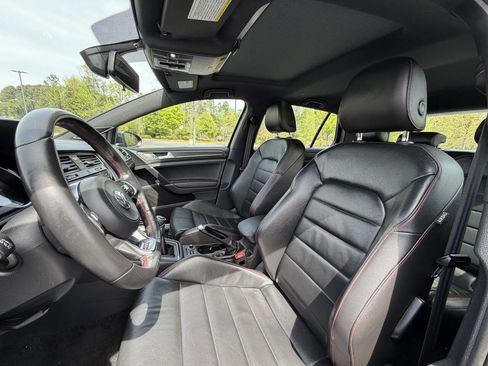 Used 2019 Volkswagen GTI SE image 21