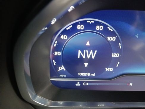 Used 2022 Chevrolet Tahoe Z71 w/ Luxury Package image 20