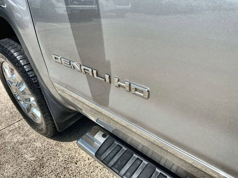 Used 2018 GMC Sierra 2500 Denali w/ Duramax Plus Package AWD/4WD image 14