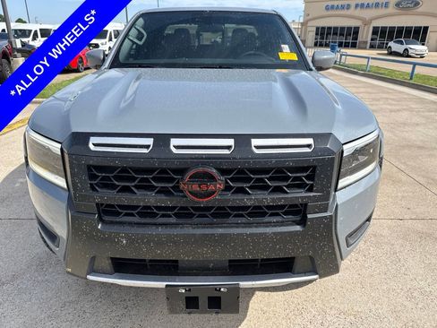 Used 2026 Nissan Frontier PRO-4X w/ Tow Package AWD/4WD image 2