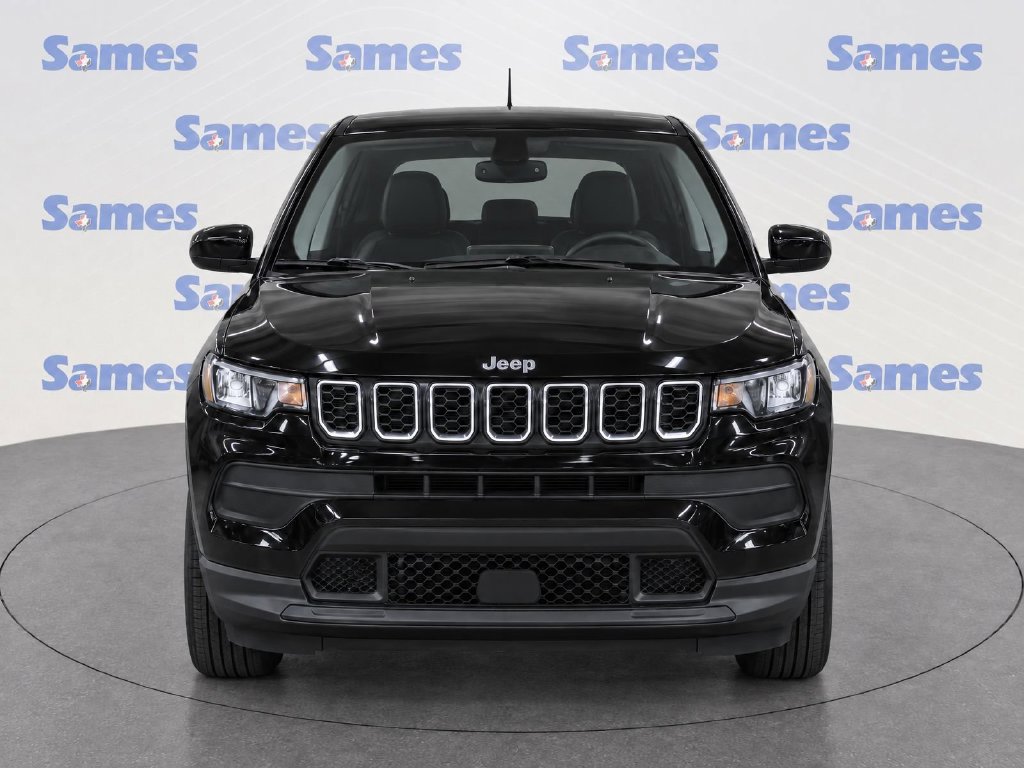 Used 2025 Jeep Compass Sport w/ Mopar Graphics Package AWD/4WD image 5