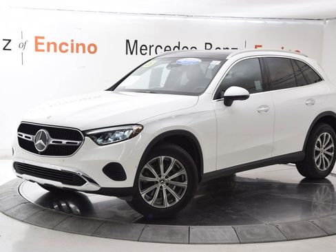 Used 2026 Mercedes-Benz GLC 300 4MATIC image 2