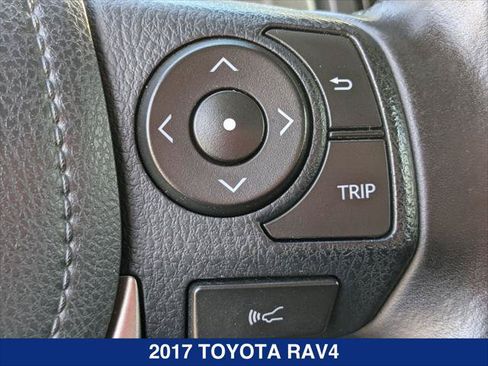 Used 2017 Toyota RAV4 XLE FWD image 15