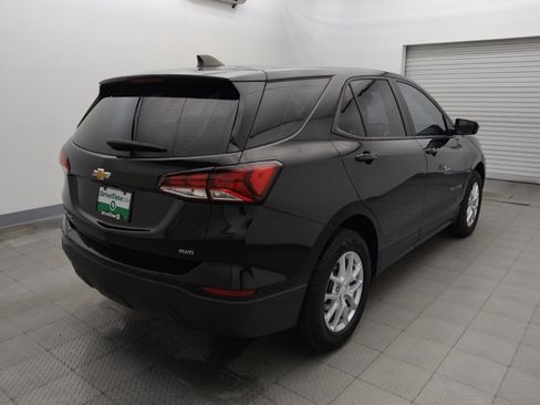 Used 2022 Chevrolet Equinox LS AWD/4WD image 9