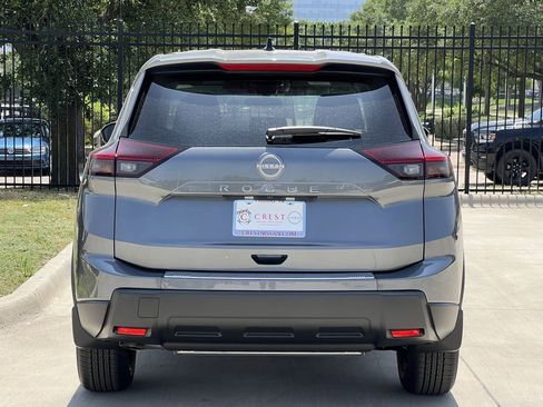 New 2026 Nissan Rogue SV FWD image 5
