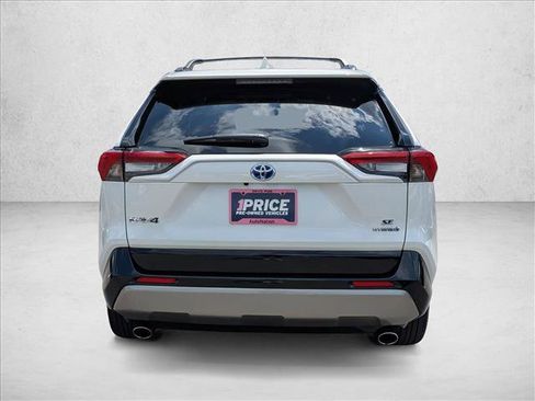 Used 2022 Toyota RAV4 SE AWD/4WD image 7