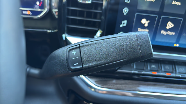 Used 2024 Chevrolet Silverado 1500 LT AWD/4WD image 29