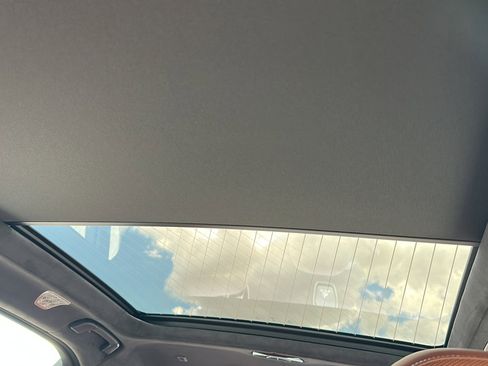 New 2024 BMW i7 xDrive60 w/ Executive Package image 27