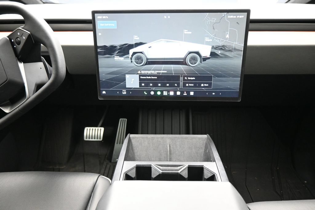 Used 2025 Tesla Cybertruck AWD Crew Cab image 17
