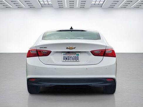 Used 2021 Chevrolet Malibu LS FWD image 5
