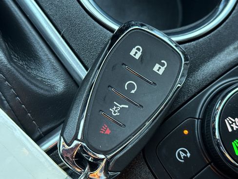 Certified 2023 Chevrolet Traverse Premier image 39