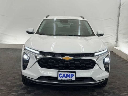 New 2026 Chevrolet Trax LT w/ Driver Confidence Package image 8