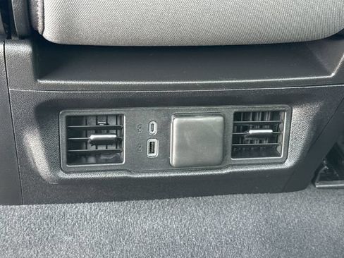 Used 2023 Chevrolet Silverado 1500 LT AWD/4WD image 11