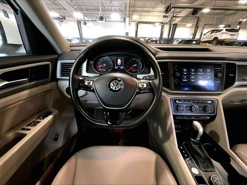 Used 2019 Volkswagen Atlas SE w/ Towing Package AWD/4WD image 18