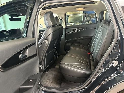 Used 2022 Lincoln Nautilus Reserve AWD/4WD image 27