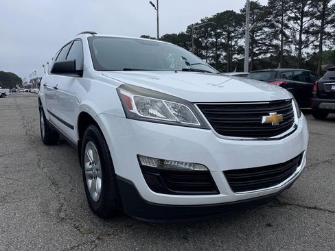 Used 2017 Chevrolet Traverse LS AWD/4WD image 3