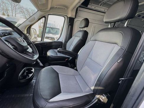 Used 2025 RAM ProMaster 2500 w/ Convenience Group FWD image 16