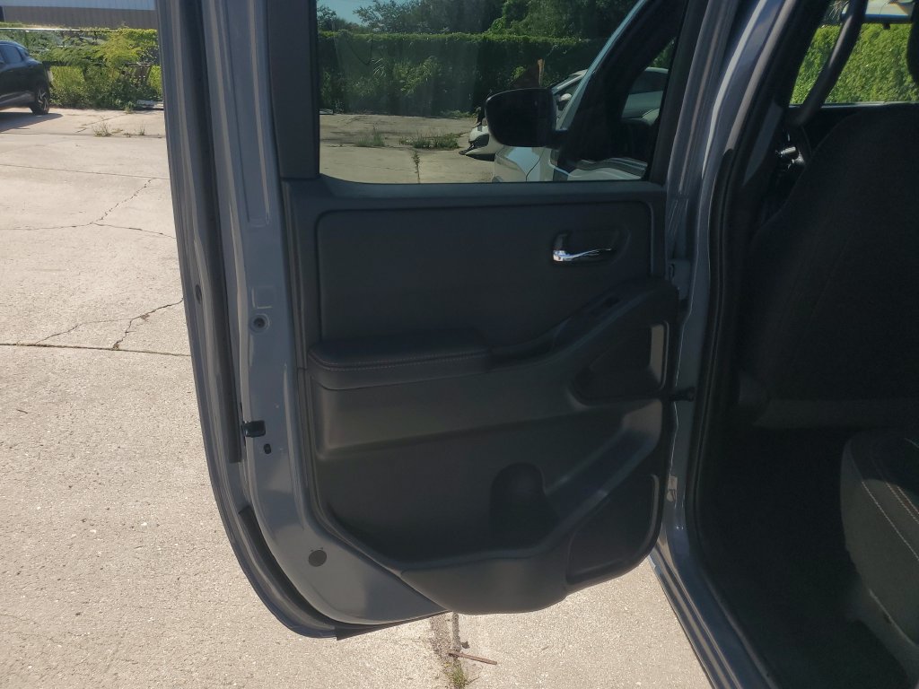 Used 2025 Nissan Frontier PRO-4X w/ Interior Protection Package AWD/4WD image 18