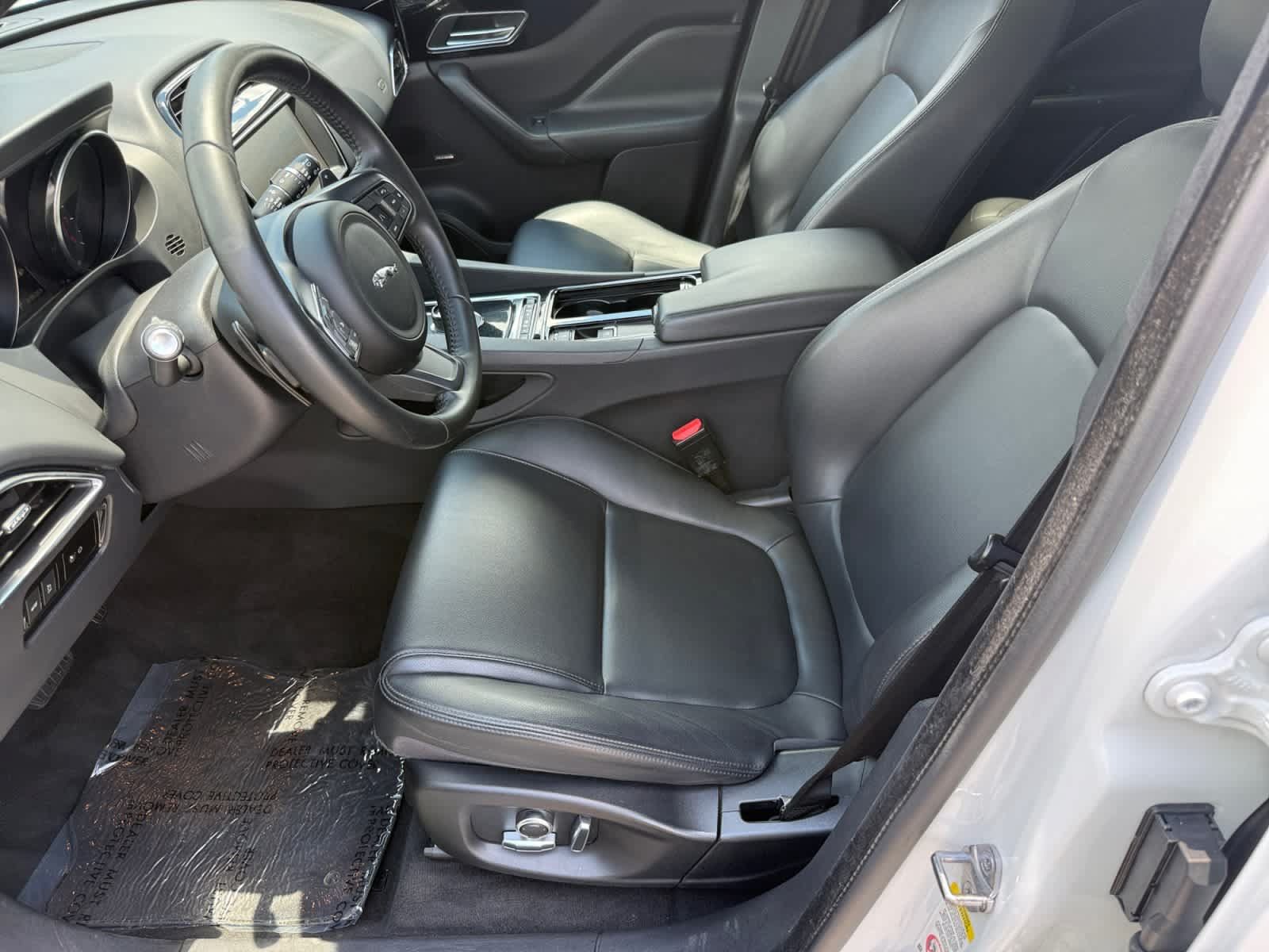 Used 2020 Jaguar F-PACE Premium AWD/4WD image 10