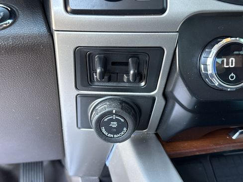 Used 2022 Ford F350 King Ranch w/ Tremor Off-Road Package AWD/4WD image 19