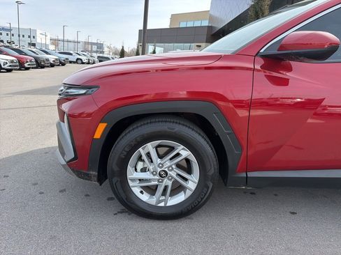 Certified 2026 Hyundai Tucson SE image 7