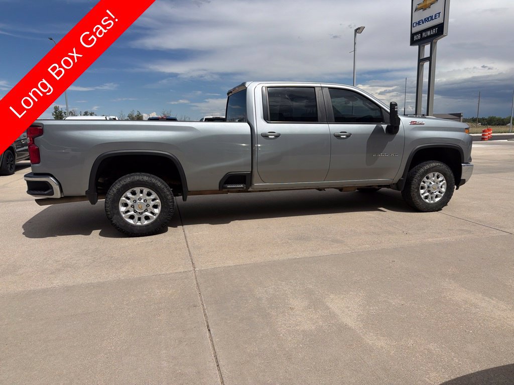 Used 2024 Chevrolet Silverado 2500 LT AWD/4WD image 6