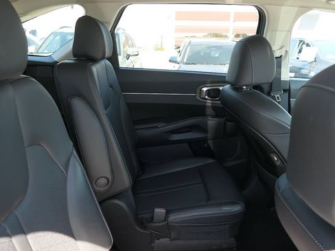 Used 2023 Kia Sorento EX w/ Panoramic Sunroof Package FWD image 25