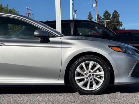 Used 2024 Toyota Camry LE image 33