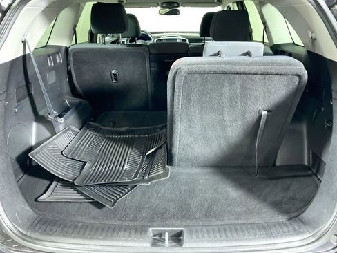 Used 2019 Kia Sorento LX w/ LX Convenience Package image 33