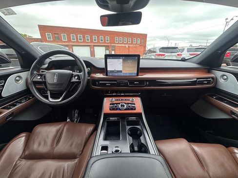 Used 2020 Lincoln Aviator Reserve w/ Equipment Group 202A AWD/4WD image 18