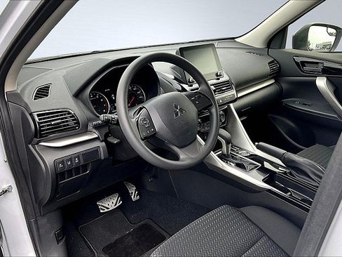 Used 2024 Mitsubishi Eclipse Cross AWD image 7