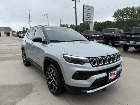 Used 2025 Jeep Compass Limited w/ Elite Group AWD/4WD image 37