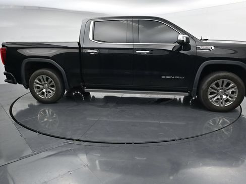 Used 2019 GMC Sierra 1500 Denali w/ Denali Ultimate Package AWD/4WD image 9