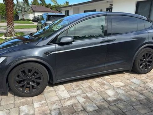Used 2023 Tesla Model X AWD/4WD image 2